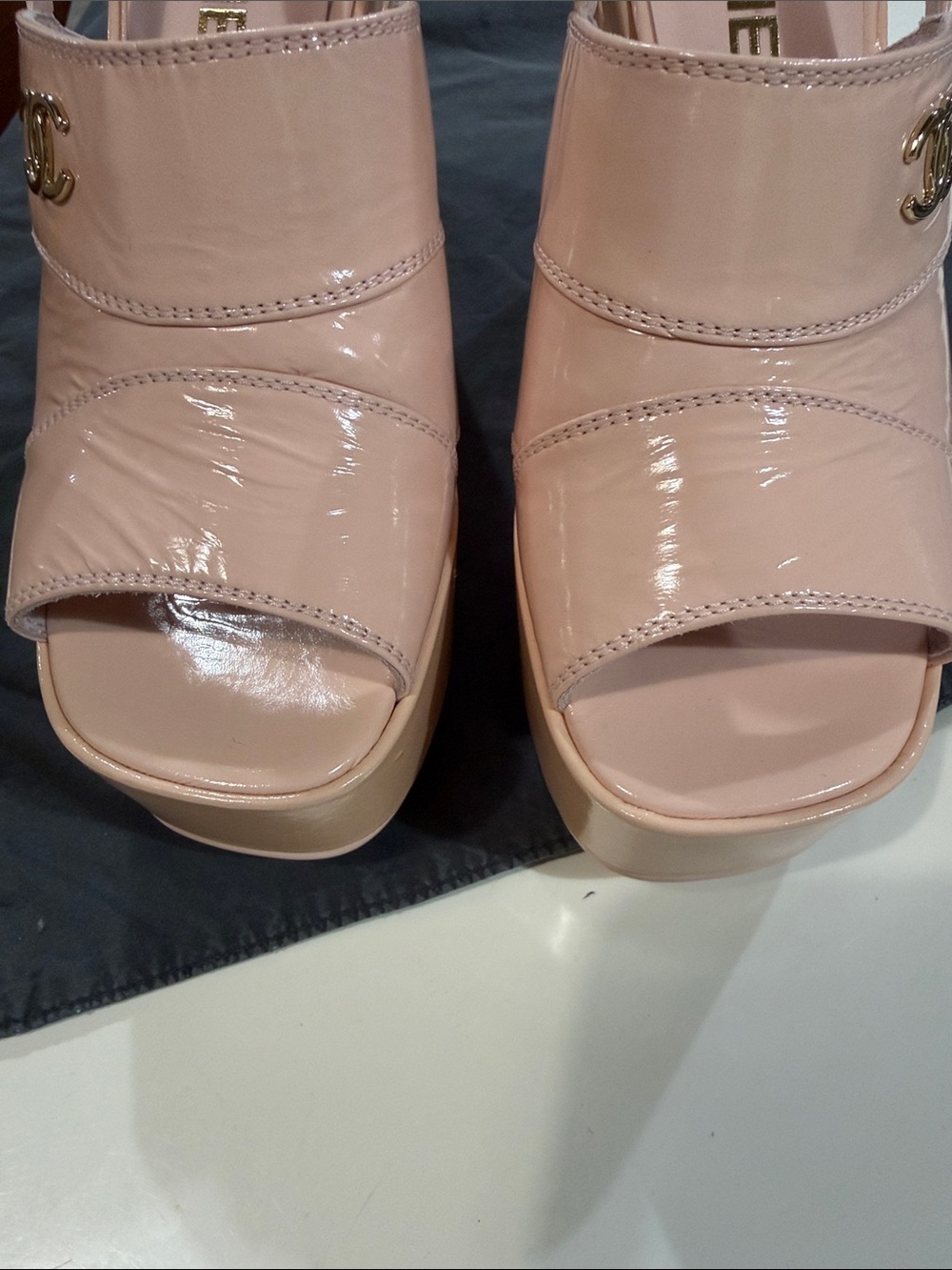 CHANEL Blush Pink Patent Leather Platform Slingback Sandals (Authentic) - Picture 15 of 16
